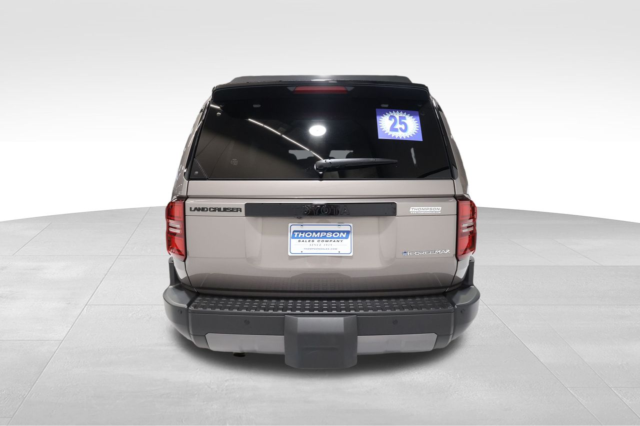 2025 Toyota Land Cruiser photo 3