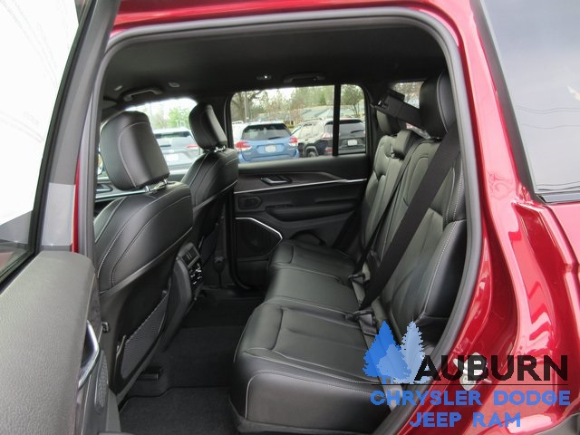 2025 Jeep Grand Cherokee Limited photo 11