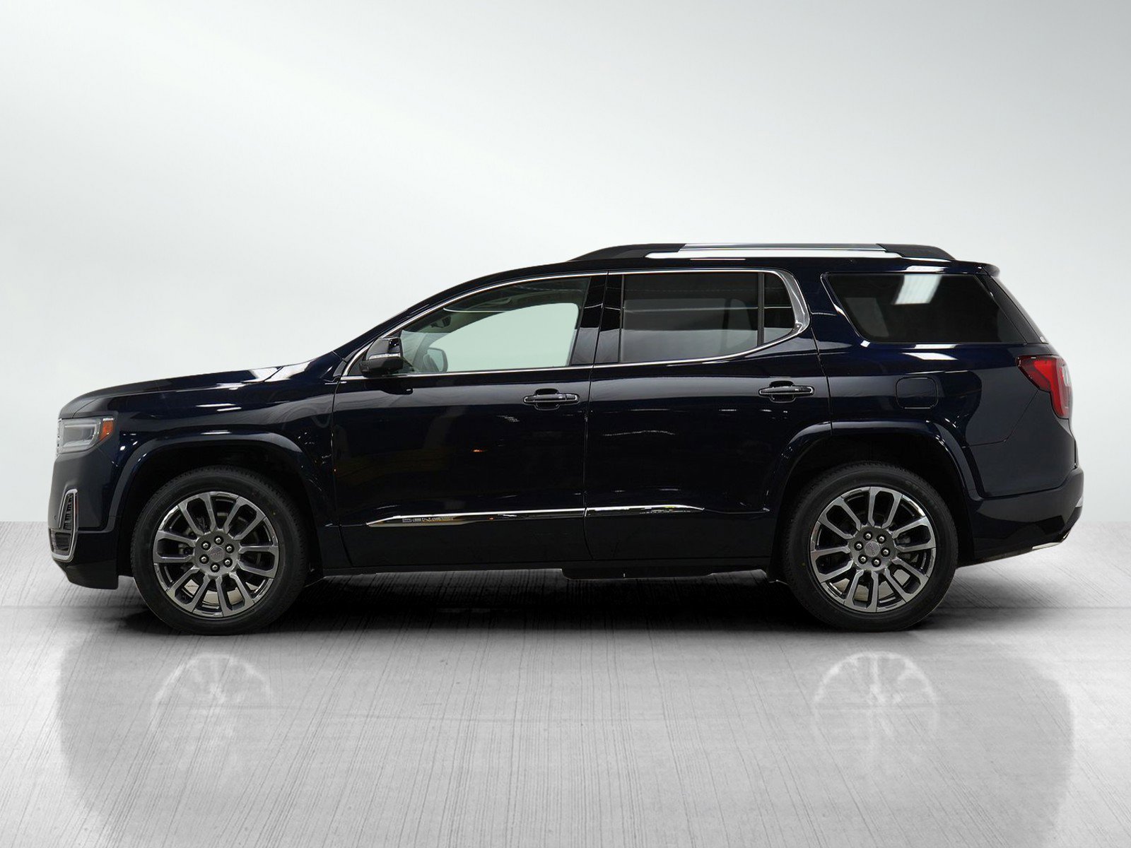 Used 2021 GMC Acadia Denali with VIN 1GKKNXLS1MZ174200 for sale in White Bear Lake, Minnesota