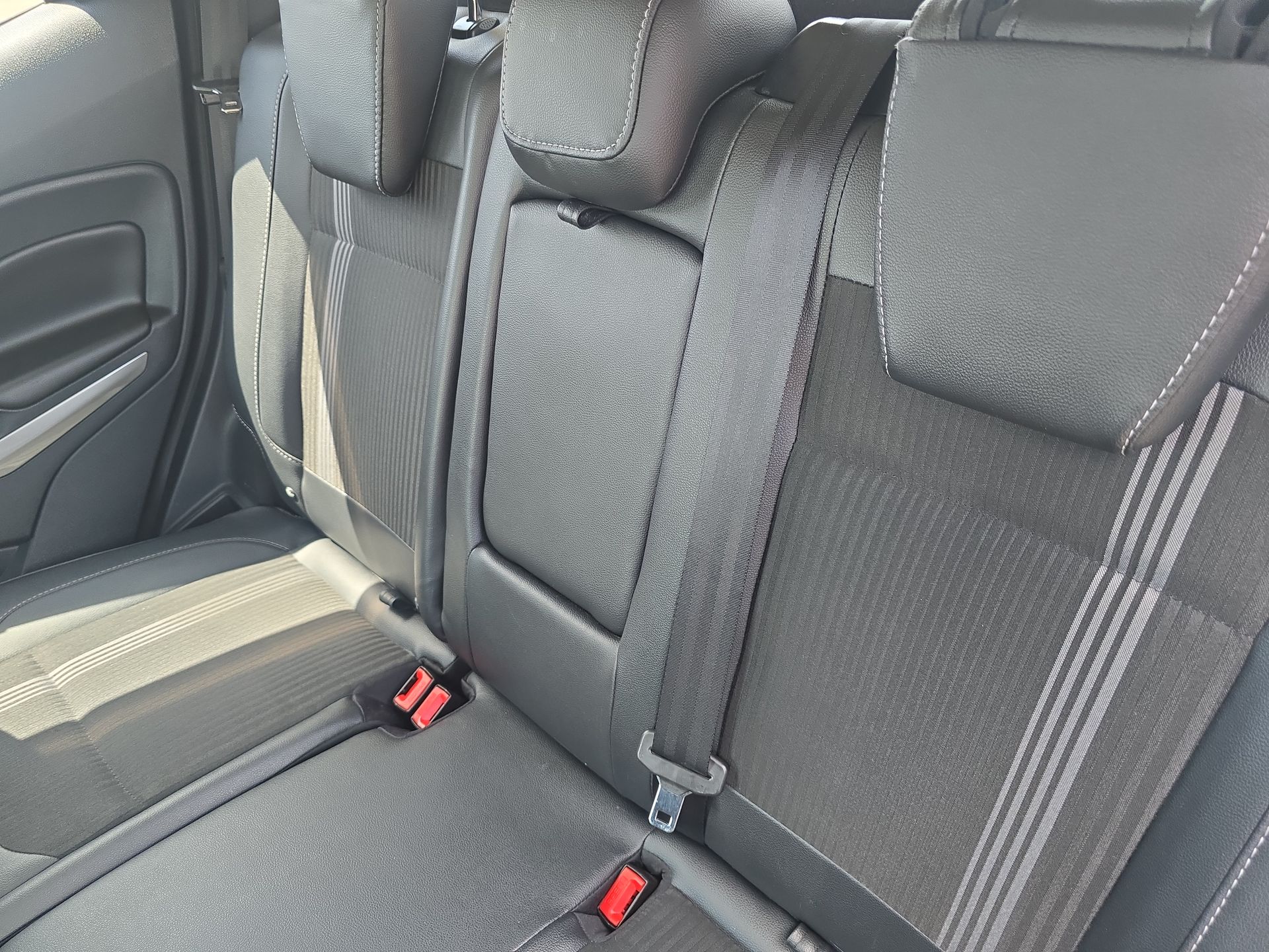 2021 Ford EcoSport SES photo 58