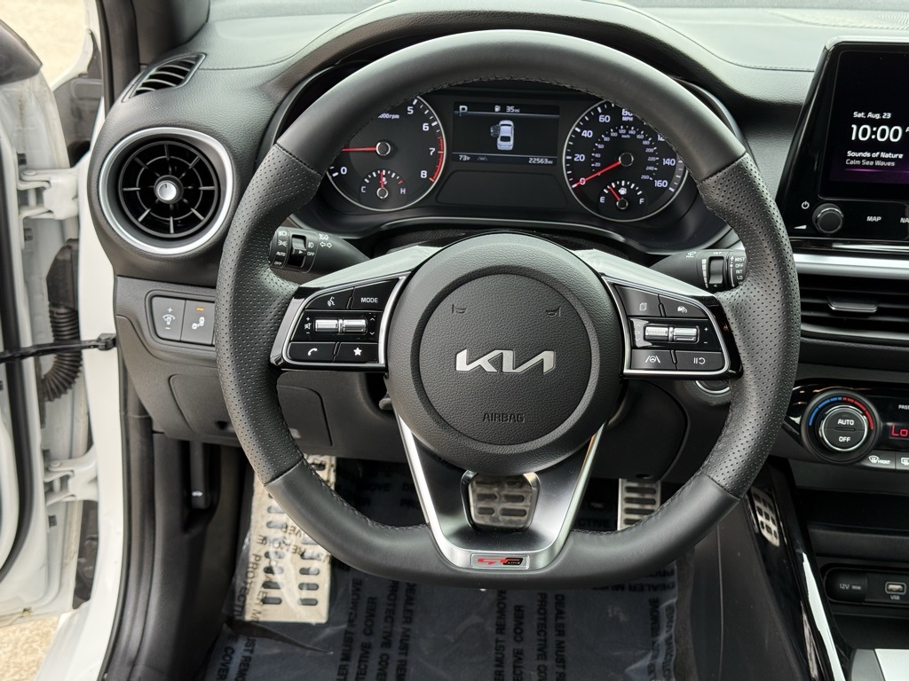 2023 Kia Forte GT-Line photo 21