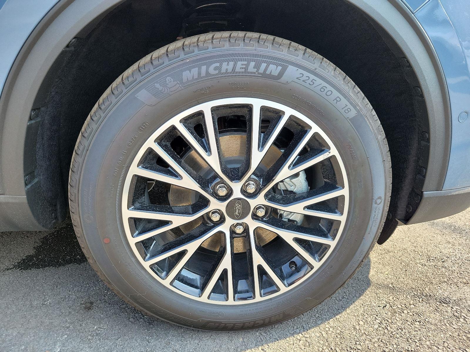 2024 Ford Escape Plug-In Hybrid photo 4