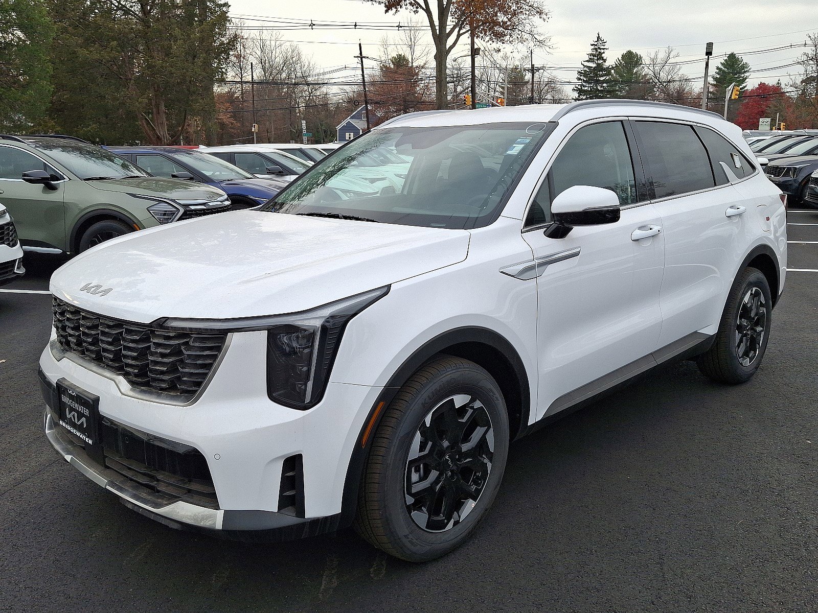 2025 Kia Sorento S photo 3