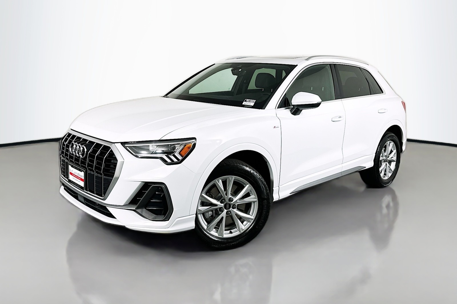 2023 Audi Q3 S Line Premium's photo