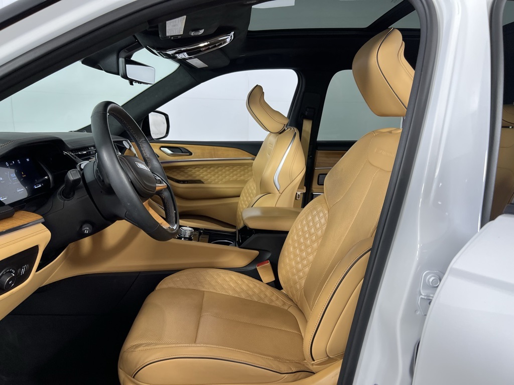 2024 Jeep Grand Cherokee L Summit Reserve photo 21