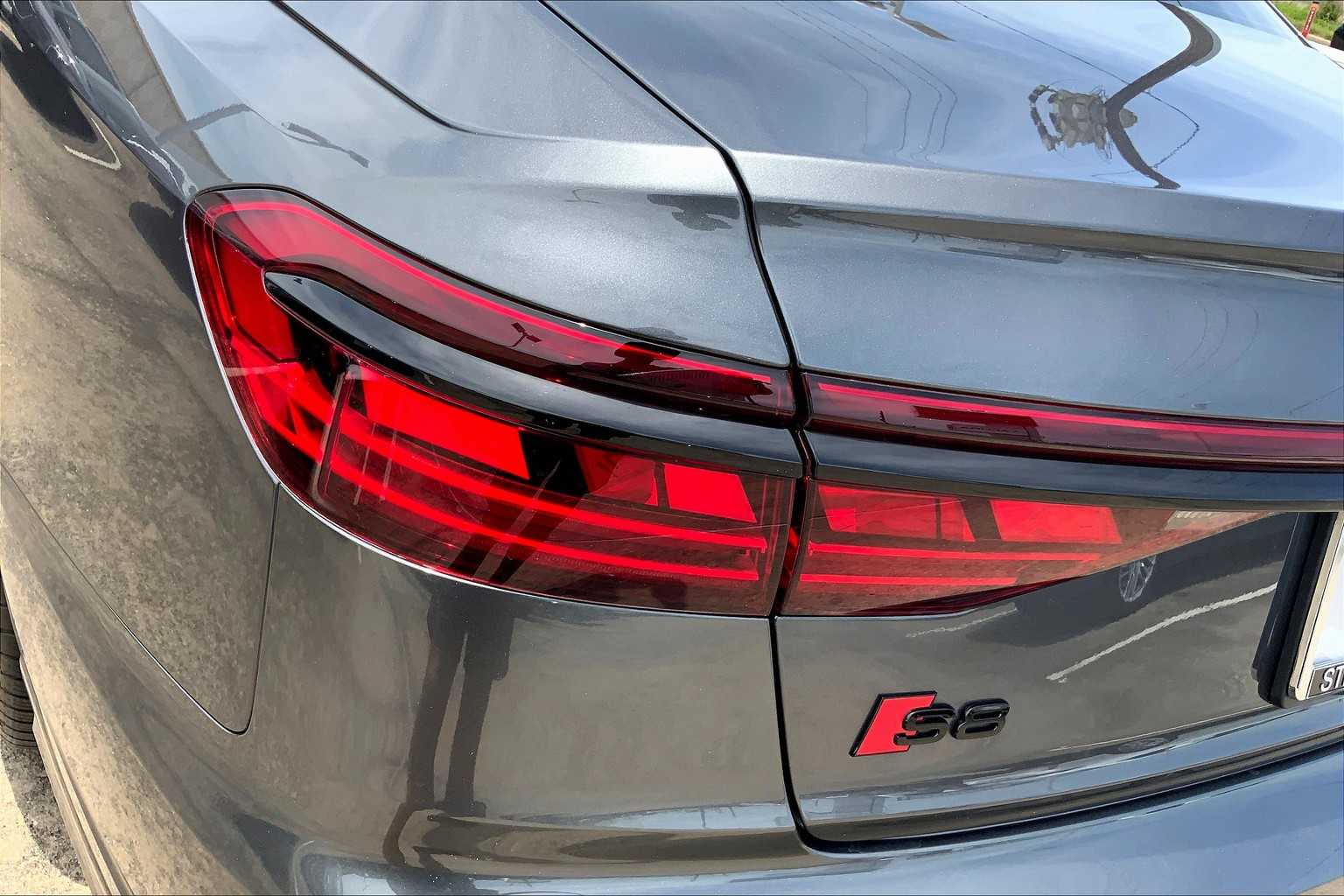 2022 Audi S8 4.0T Quattro photo 25