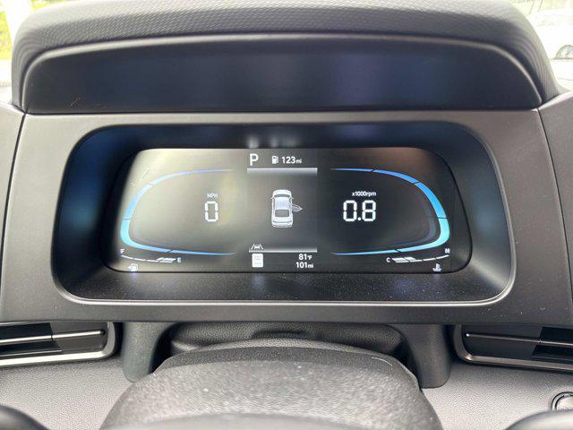 2025 Hyundai Elantra SEL Sport photo 22