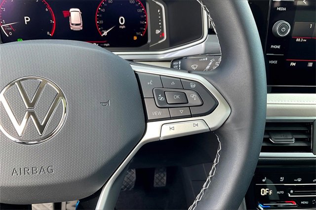 2025 Volkswagen Taos SEL photo 19
