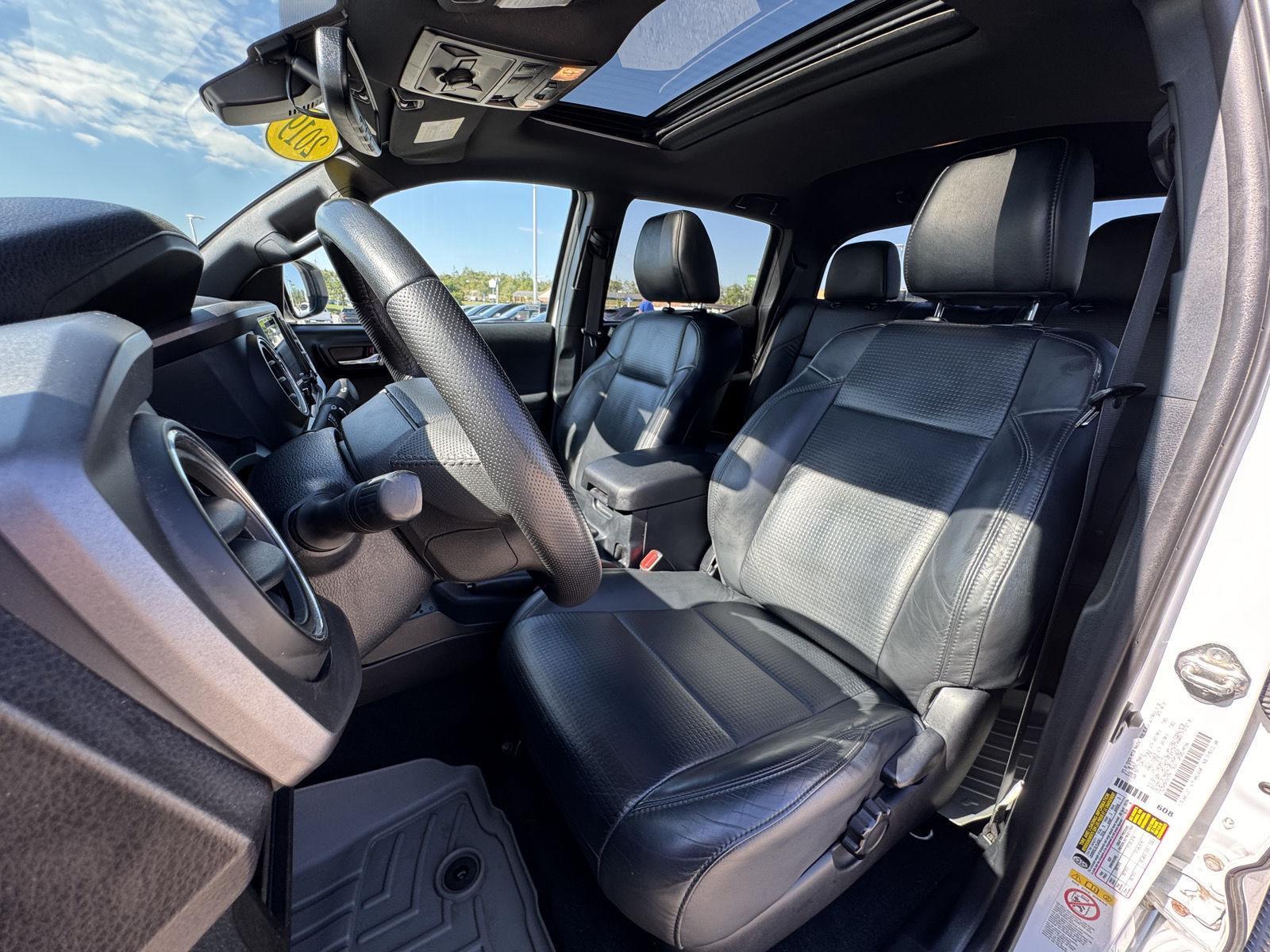 2019 Toyota Tacoma SR photo 2