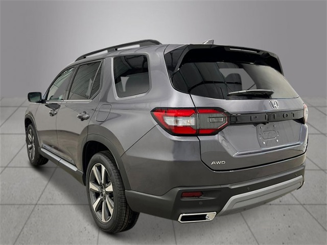 2025 Honda Pilot Touring photo 3