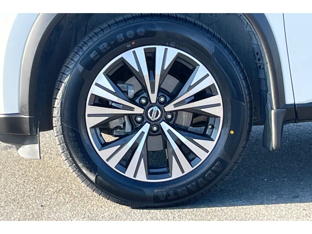 2021 Nissan Rogue SV photo 35