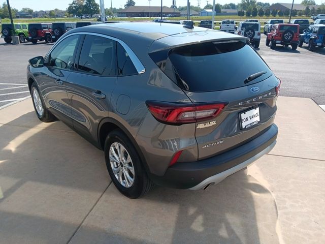 2023 Ford Escape Active photo 2