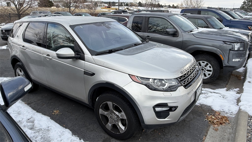 2017 Land Rover Discovery Sport SE's photo