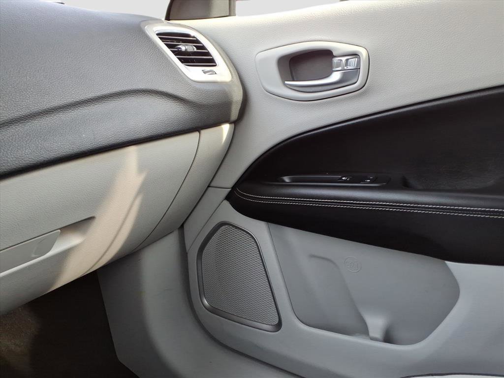 2019 Jeep Compass North Edition Latitude photo 21