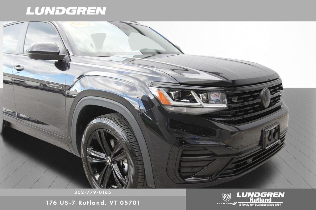 2023 Volkswagen Atlas Cross Sport SEL R-Line photo 35