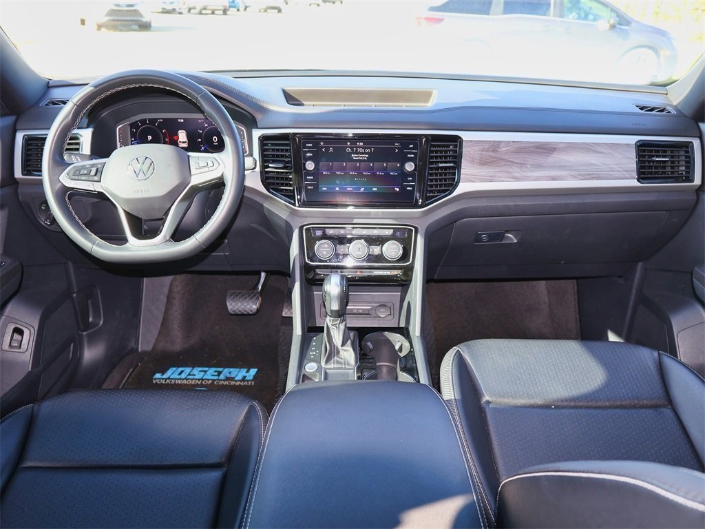 2022 Volkswagen Atlas Cross Sport V6 SE Technology photo 12