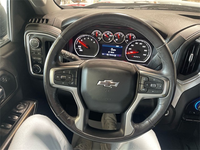 2020 Chevrolet Silverado 1500 RST photo 10