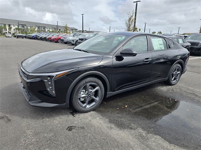 2025 Kia K4 LXS photo 2