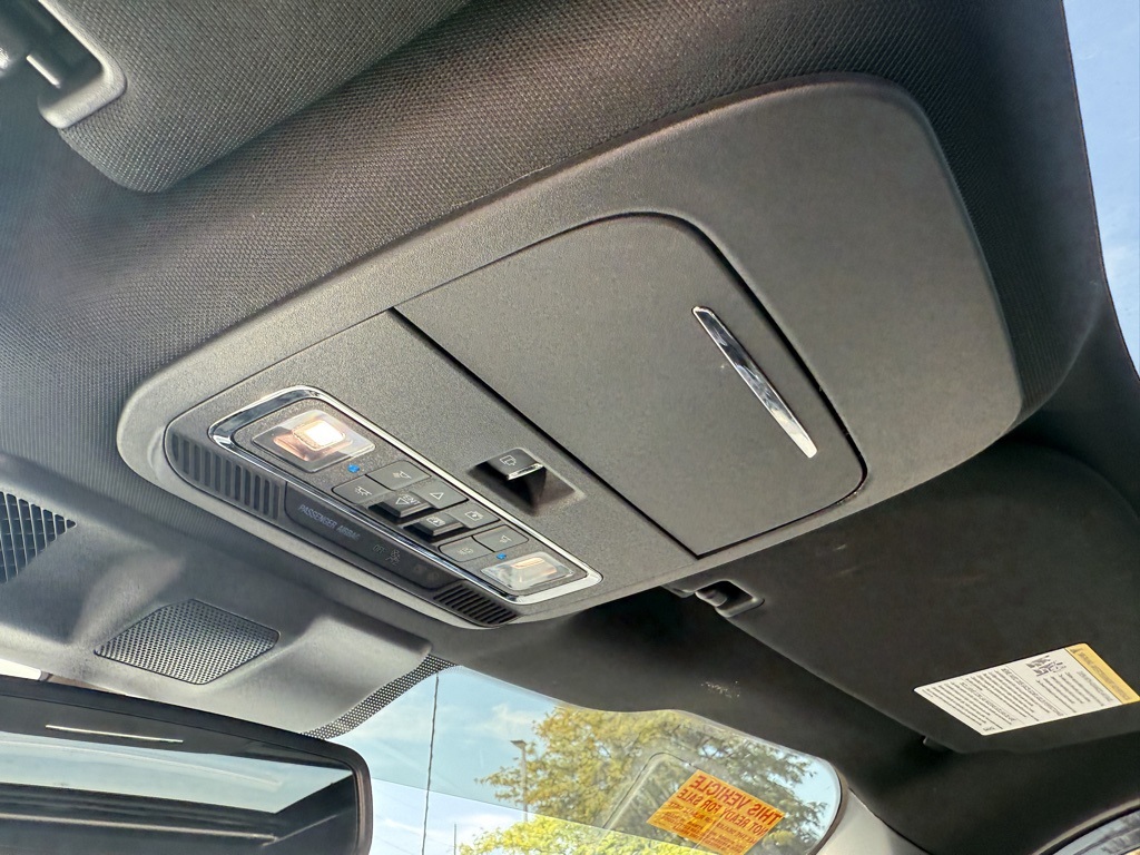 2023 Ford F-150 Platinum photo 29