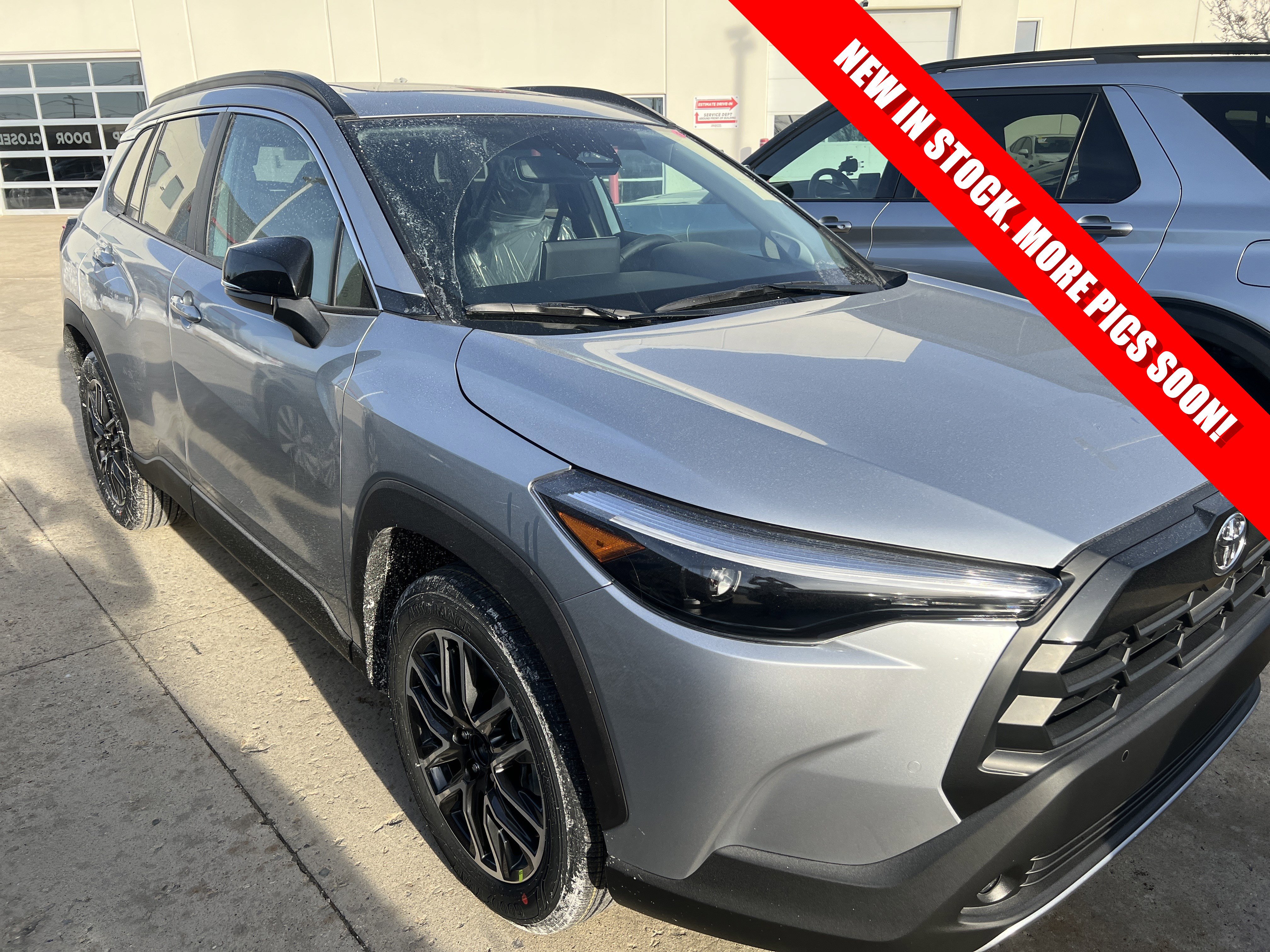 2026 Toyota Corolla Cross XLE's photo