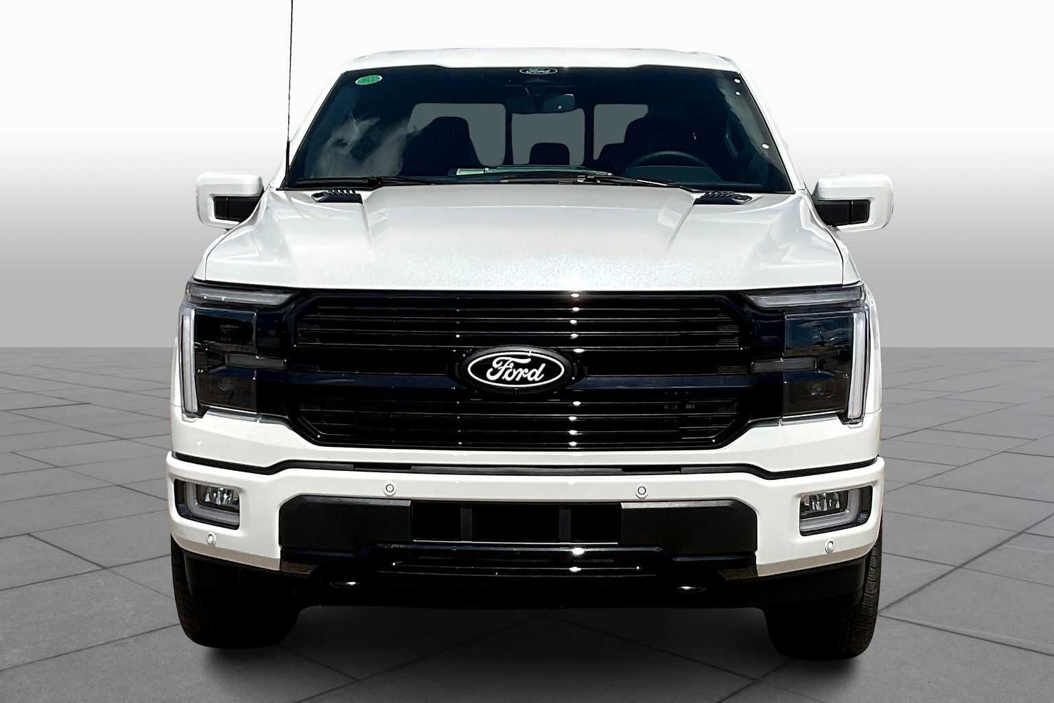2025 Ford F-150 Platinum photo 3