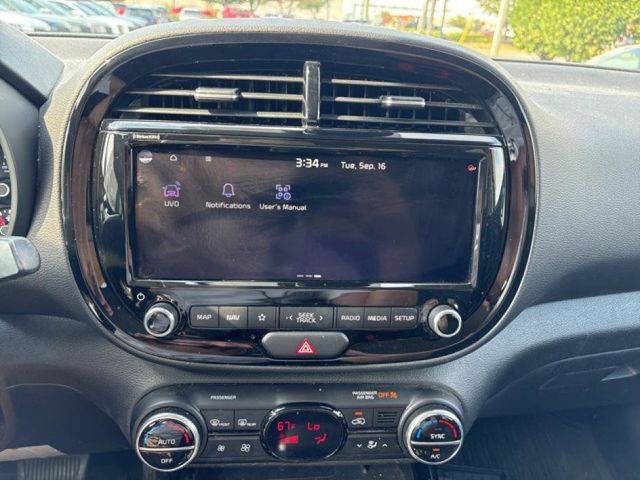 2022 Kia Soul S photo 12