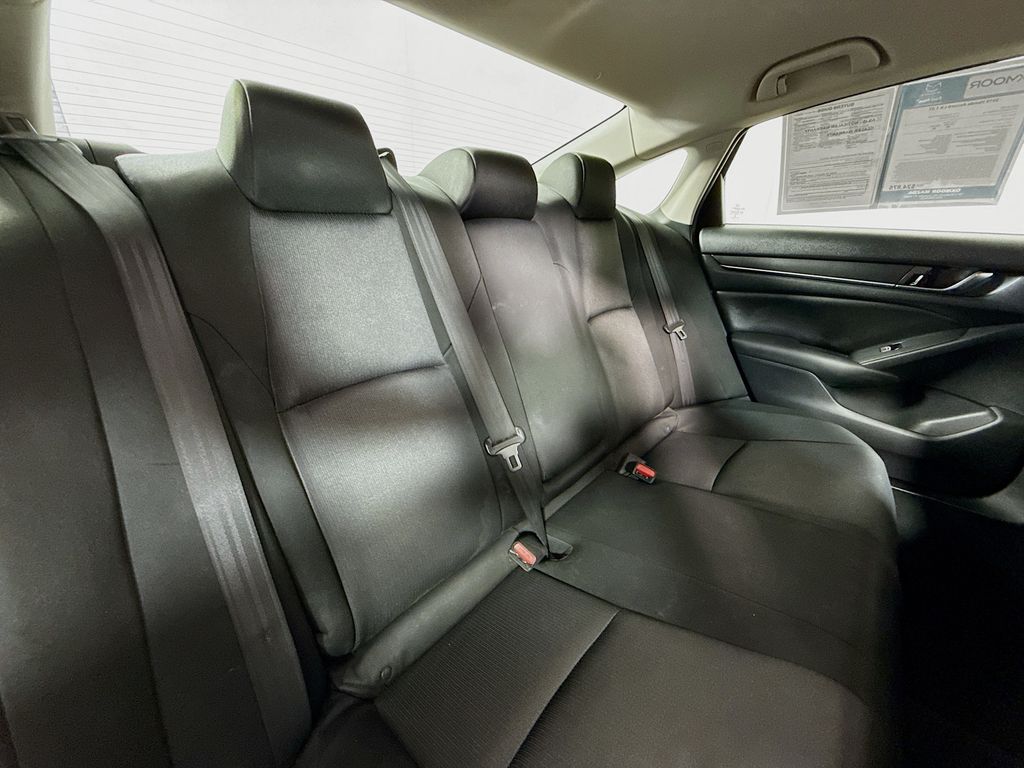 2019 Honda Accord LX 1.5T photo 23