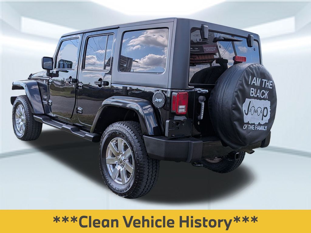 2016 Jeep Wrangler Unlimited Sahara photo 3