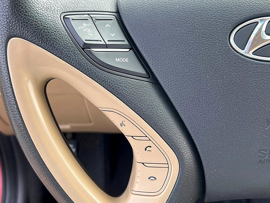 2013 Hyundai Sonata GLS photo 12