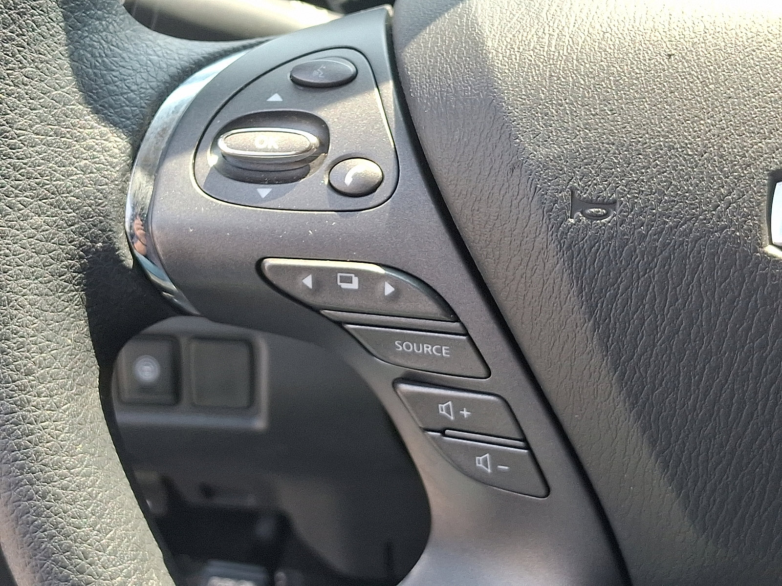 2022 Nissan Murano S photo 20