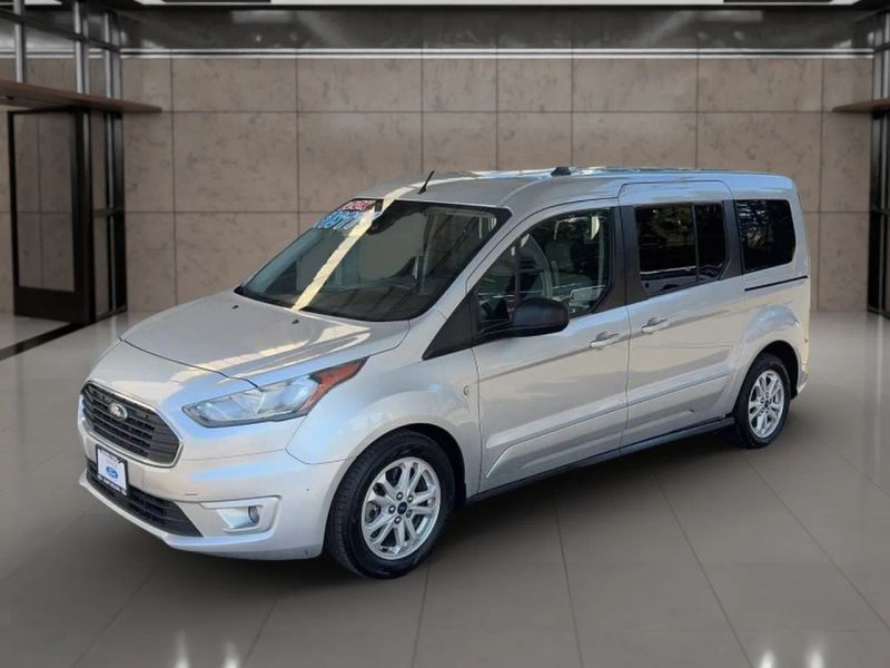 2020 Ford Transit Connect XLT Wagon Passenger photo 2