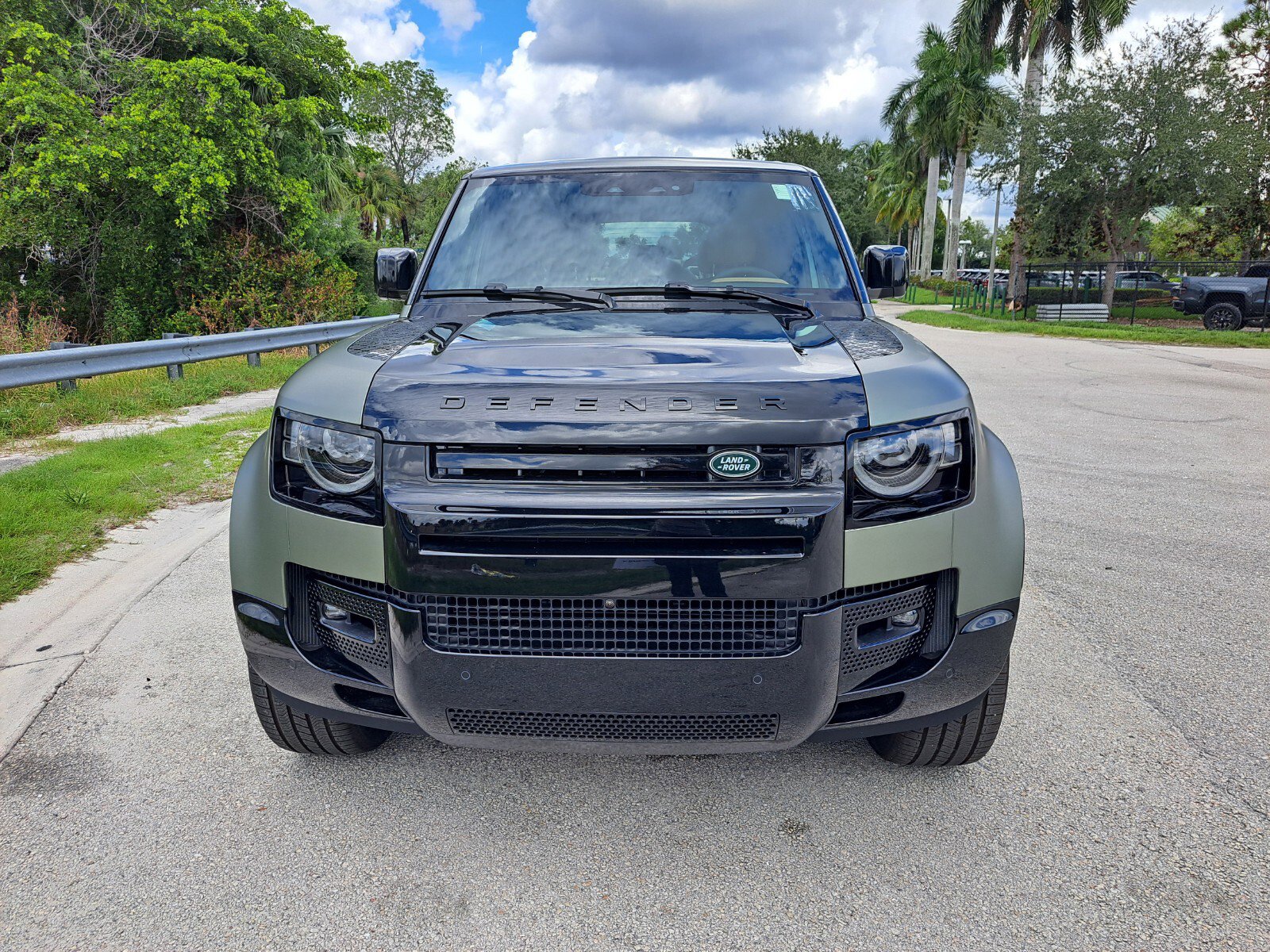 2025 Land Rover Defender X photo 6