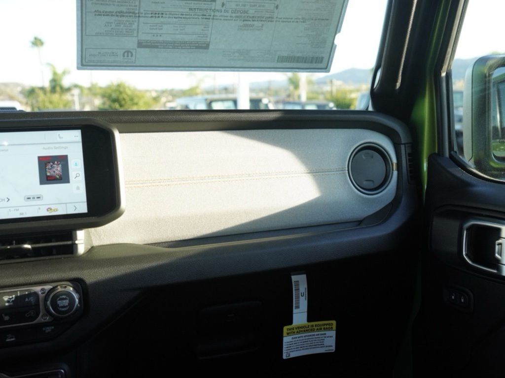 New 2026 Mojito Clear-Coat Exterior Paint Jeep Sport S image 25