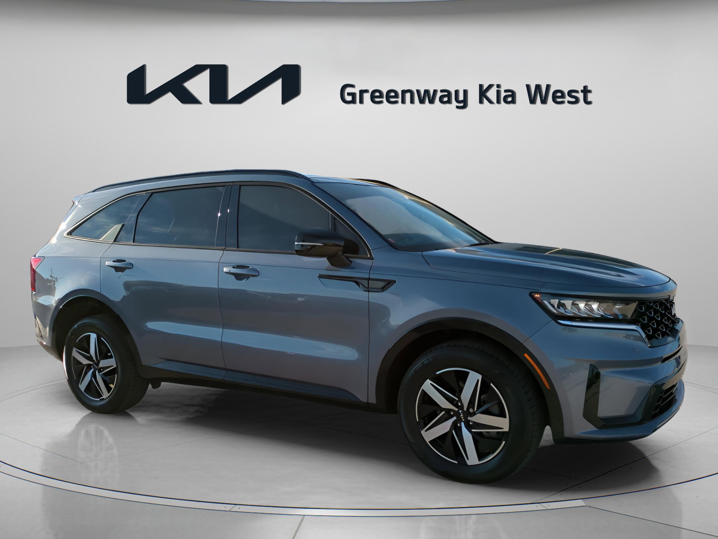 2023 Kia Sorento S photo 2