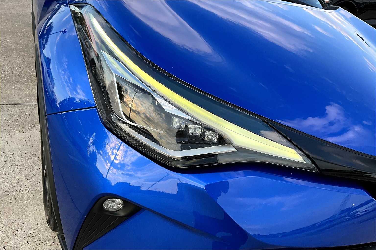 2020 Toyota C-HR Limited photo 27