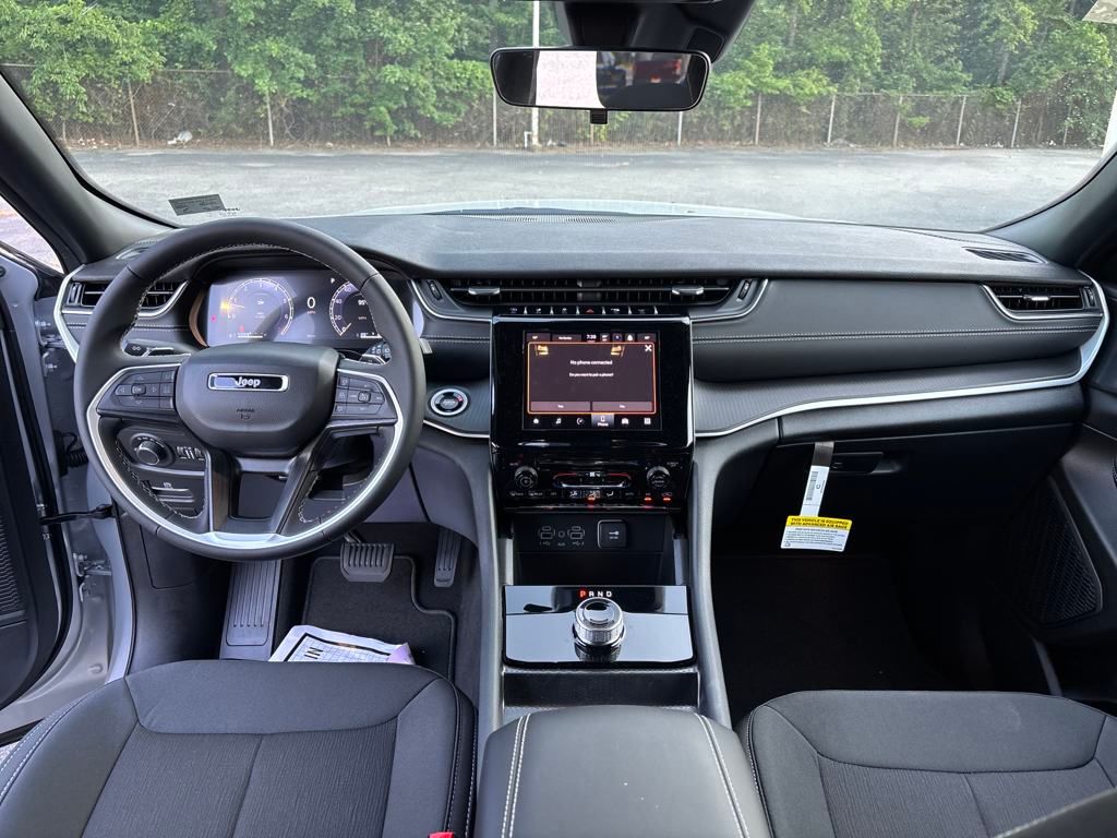 2024 Jeep Cherokee Limited 4xe photo 9