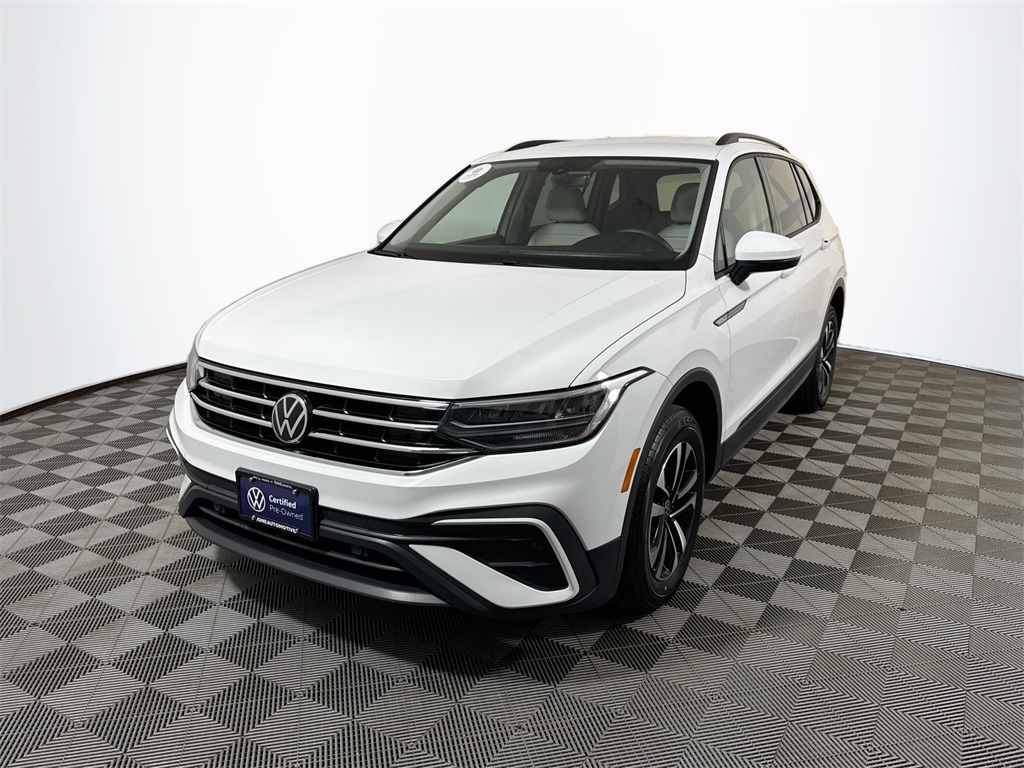 2023 Volkswagen Tiguan S's photo