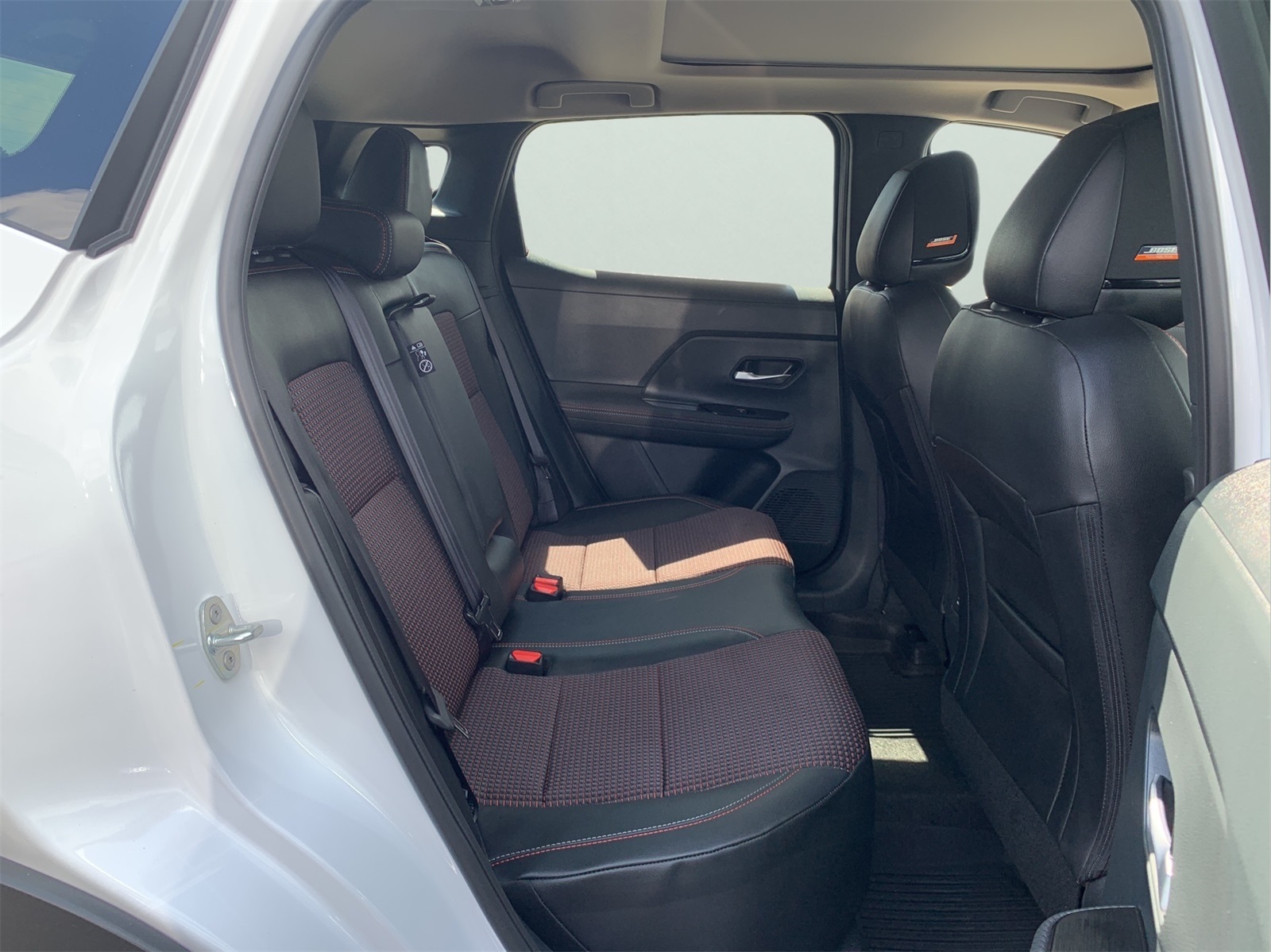 2025 Nissan Kicks SR photo 23