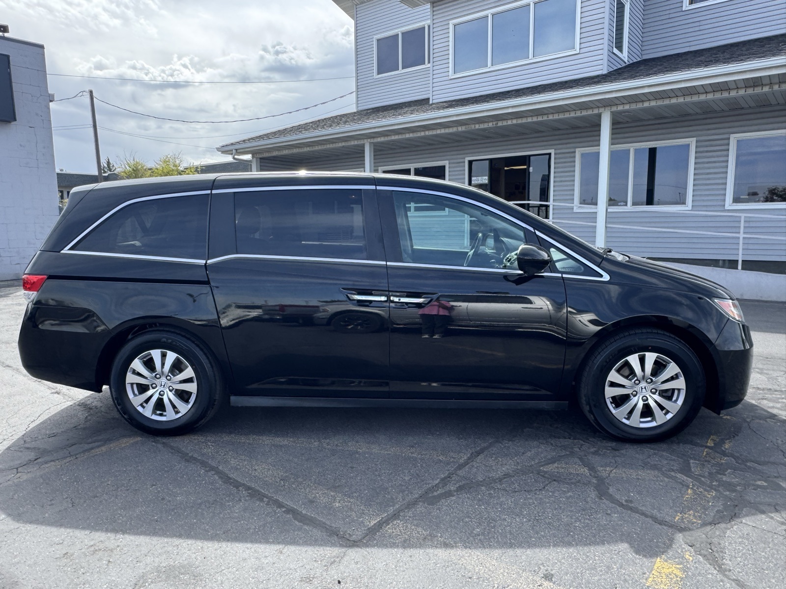 2016 Honda Odyssey EX-L photo 4