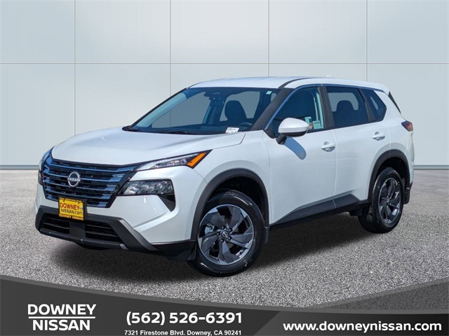 2026 Nissan Rogue SV's photo