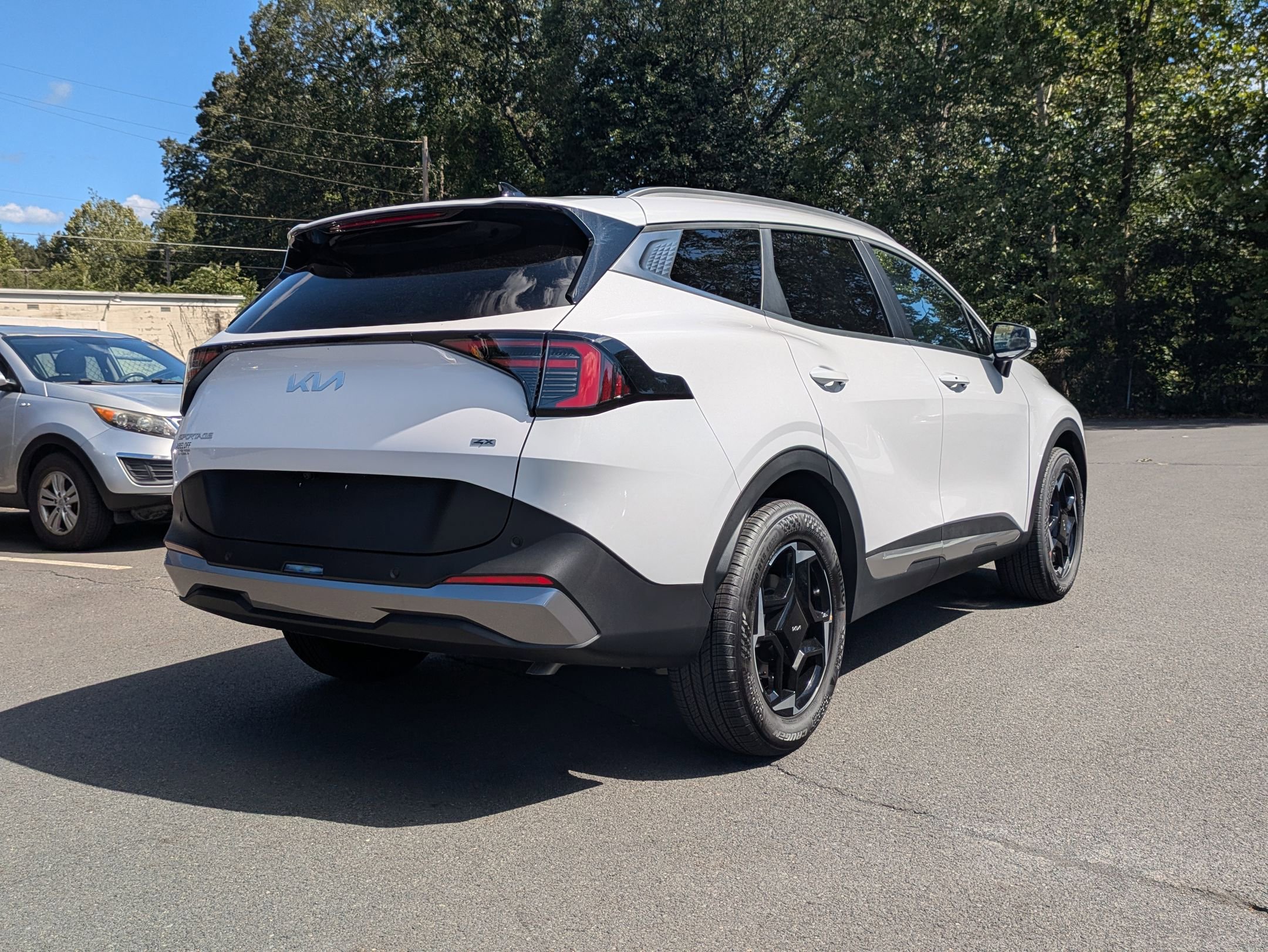 2026 Kia Sportage EX photo 4