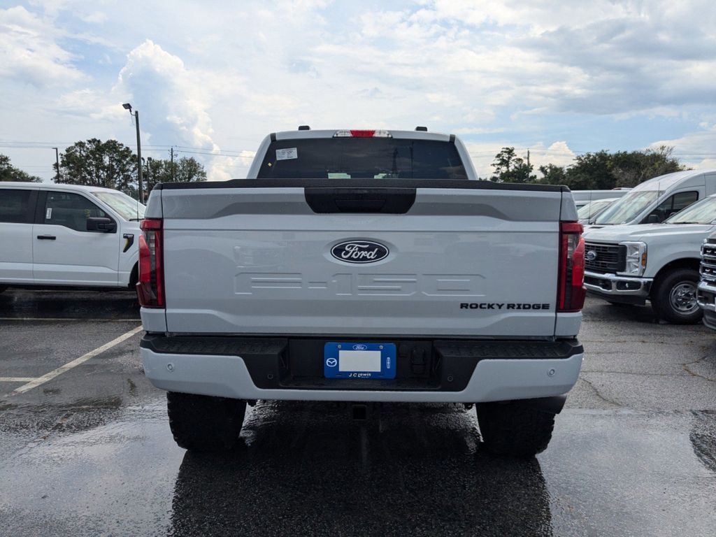 2025 Ford F-150 STX photo 4