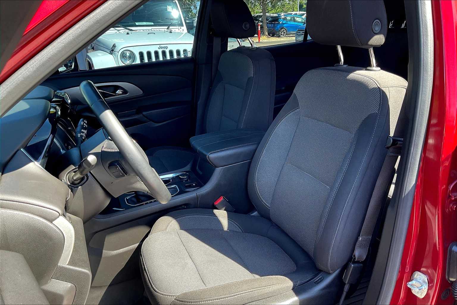 2023 Chevrolet Traverse Cloth photo 22