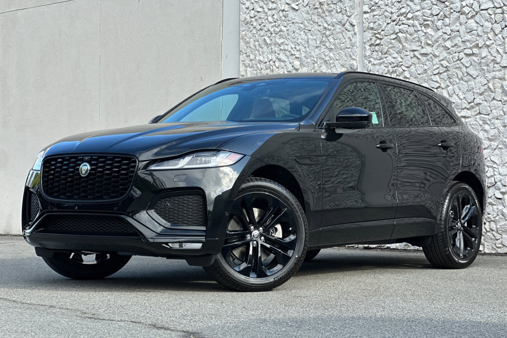 2026 Jaguar F-Pace R-Dynamic S's photo