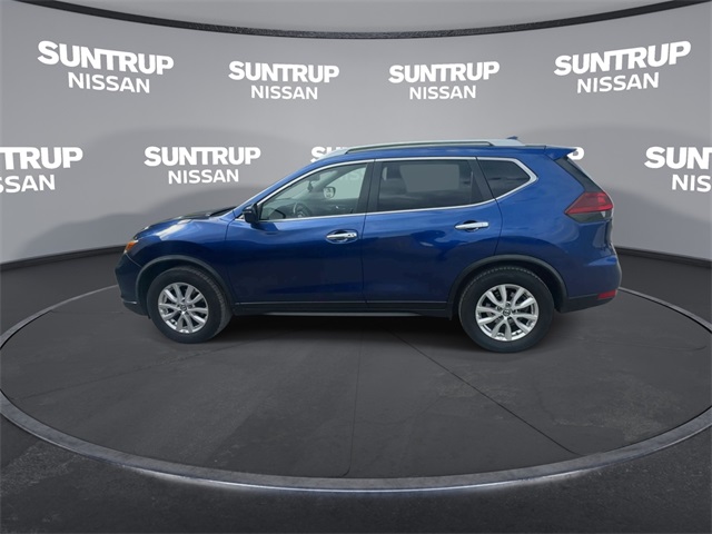 2019 Nissan Rogue SV photo 4