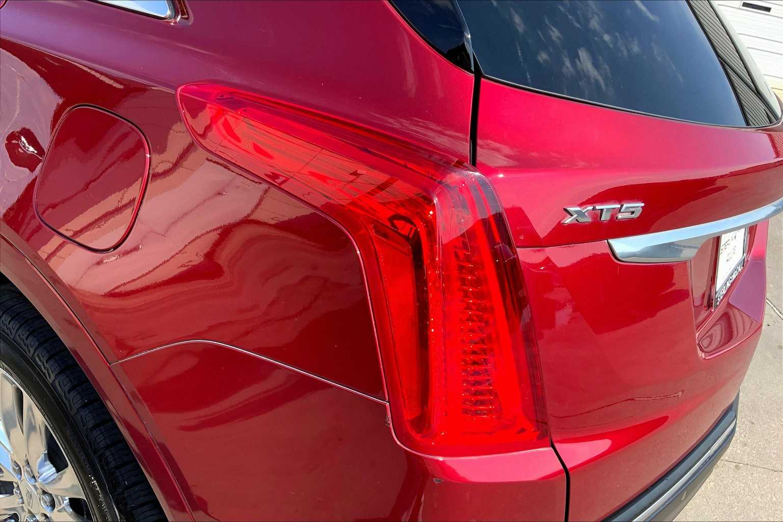 2019 Cadillac XT5 Luxury photo 28
