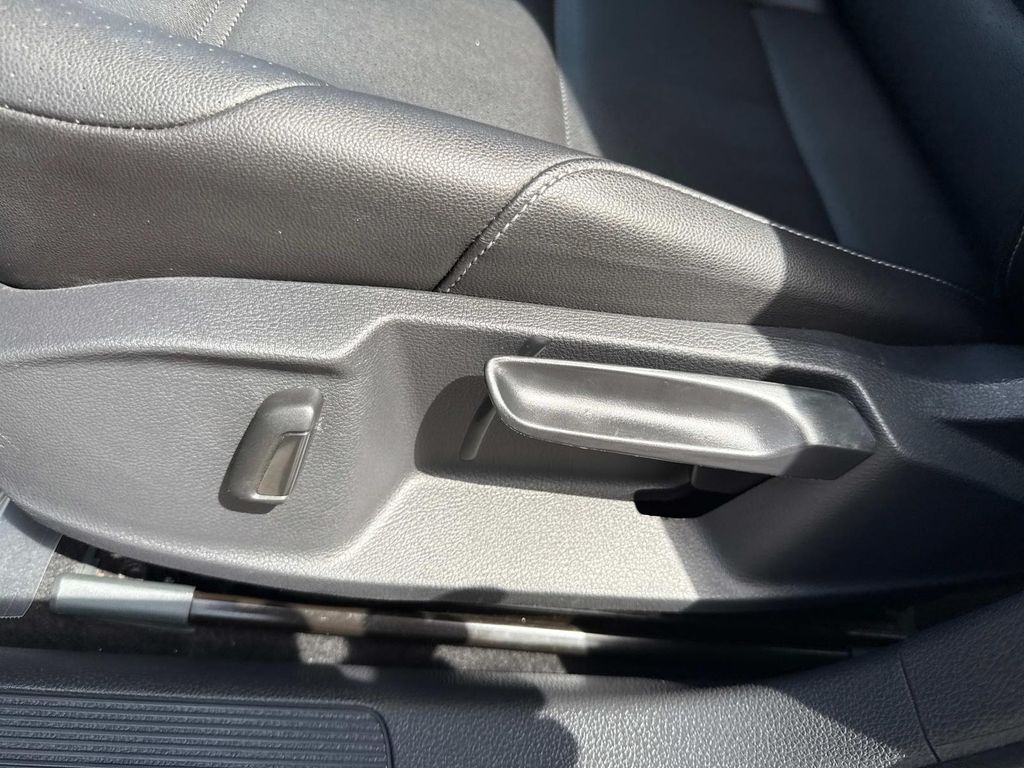 2018 Volkswagen Golf TSI SE photo 23