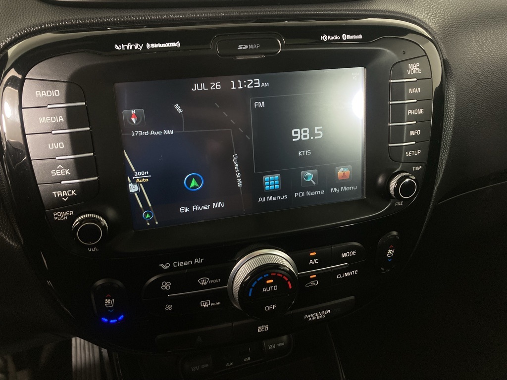 Used 2014 Kia Soul Base with VIN KNDJX3A52E7705571 for sale in Elk River, Minnesota