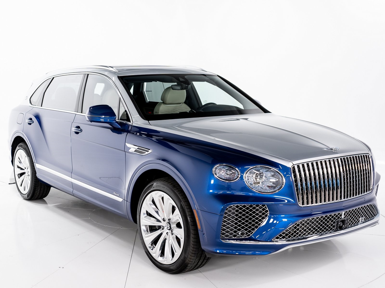 2025 Bentley Bentayga EWB Azure V8 photo 7