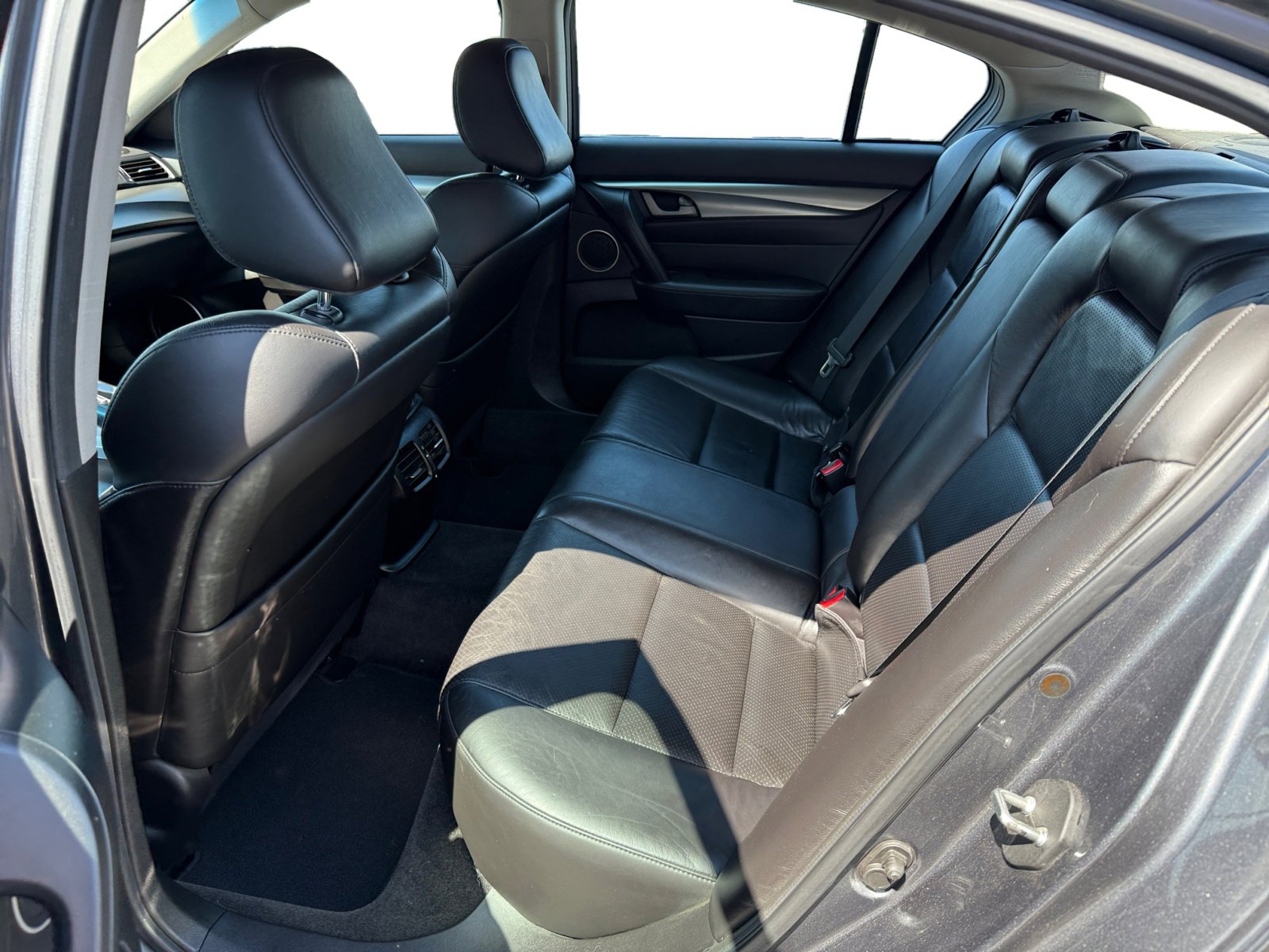 2011 Acura TL Technology photo 16